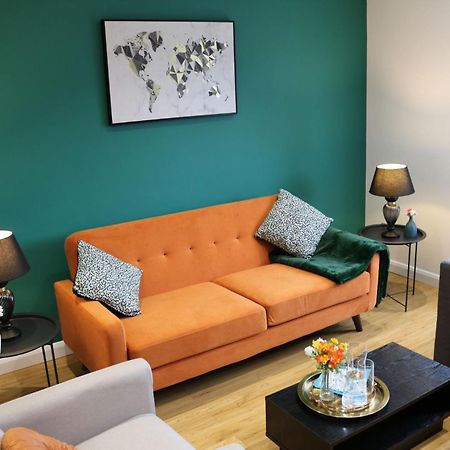 Rooms In Stylish House ميلتون كينيز المظهر الخارجي الصورة